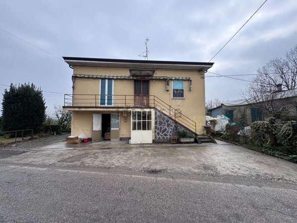 casa indipendente in vendita a San Prospero