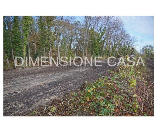 terreno edificabile in vendita a San Prospero