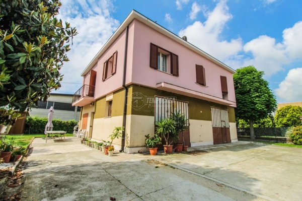 casa indipendente in vendita a San Prospero