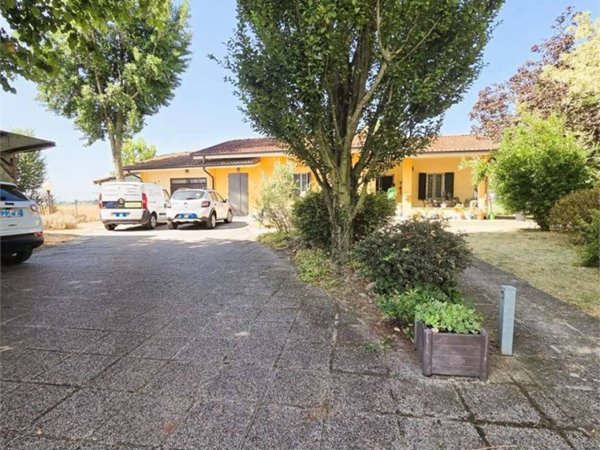 casa indipendente in vendita a San Prospero