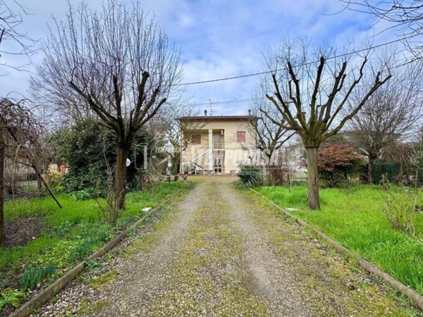 casa indipendente in vendita a San Prospero