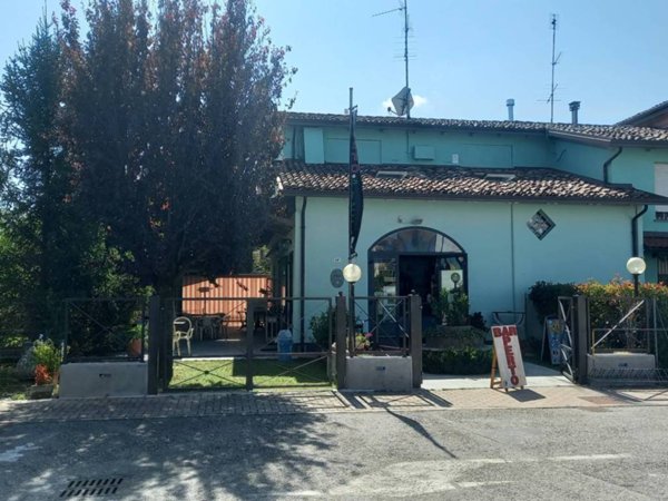 negozio in vendita a San Prospero