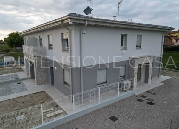 casa indipendente in vendita a San Prospero