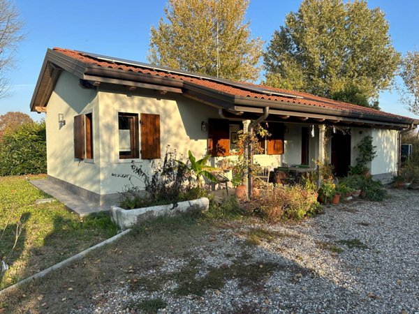 casa indipendente in vendita a San Prospero