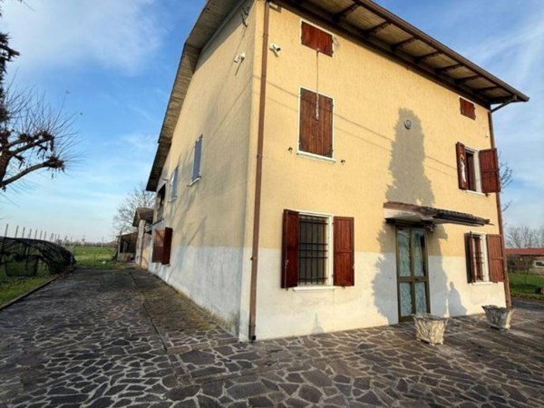 casa indipendente in vendita a San Prospero