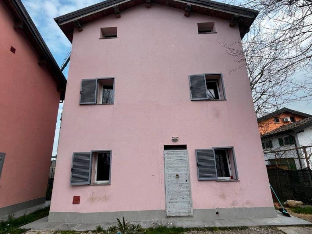 casa indipendente in vendita a San Prospero