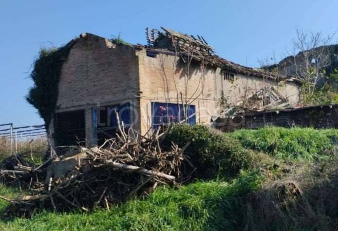 locale commerciale in vendita a San Prospero