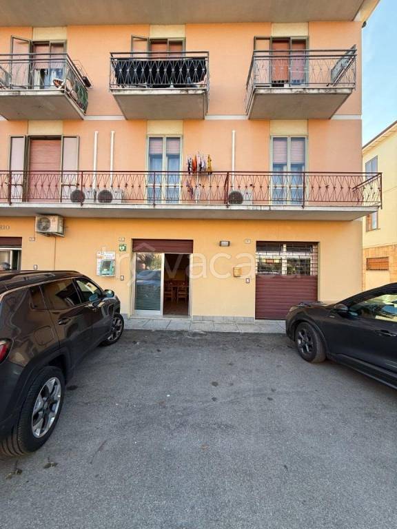 negozio in vendita a San Prospero