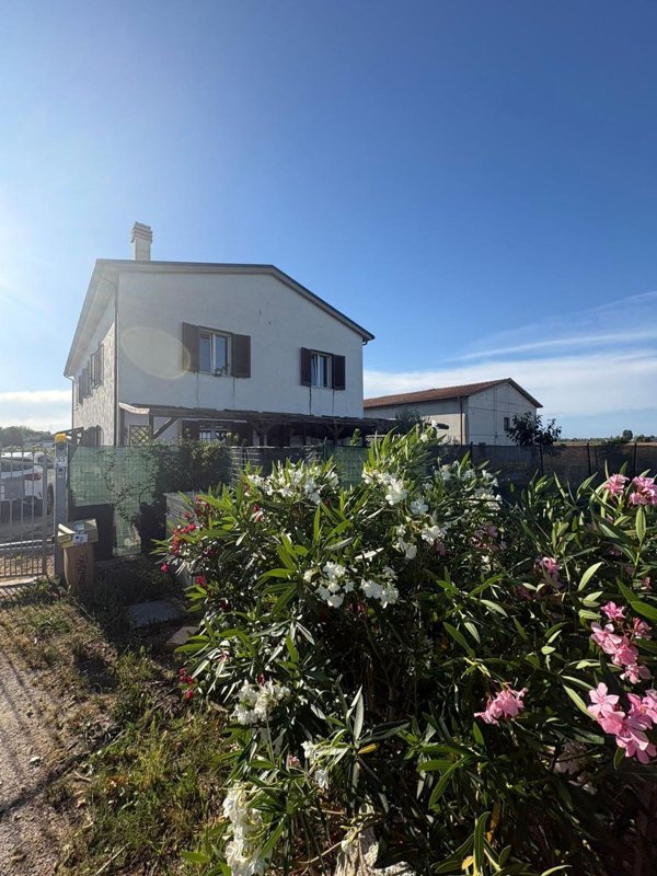 casa semindipendente in vendita a San Prospero