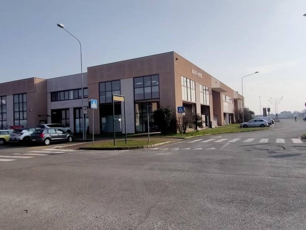 locale commerciale in vendita a San Prospero