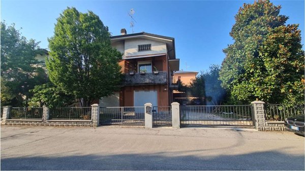 casa indipendente in vendita a San Prospero