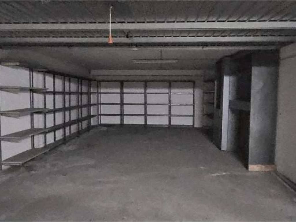 box auto in vendita a San Prospero