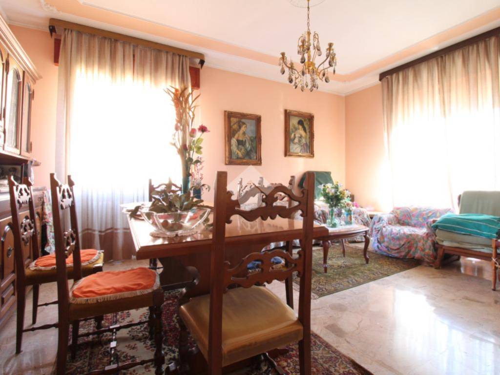 casa indipendente in vendita a Sassuolo