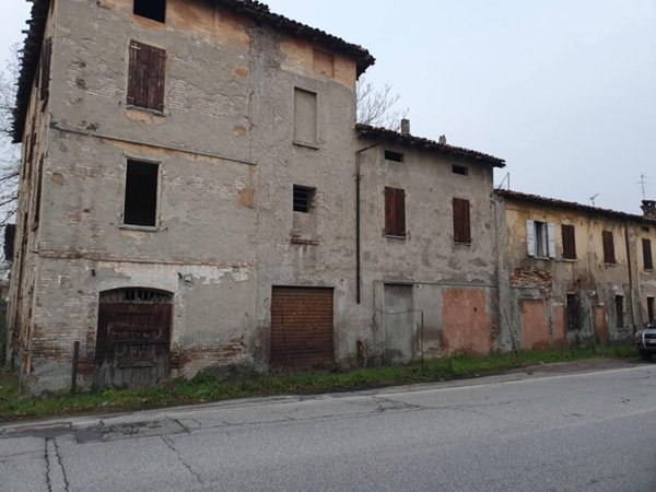 casale in vendita a Sassuolo