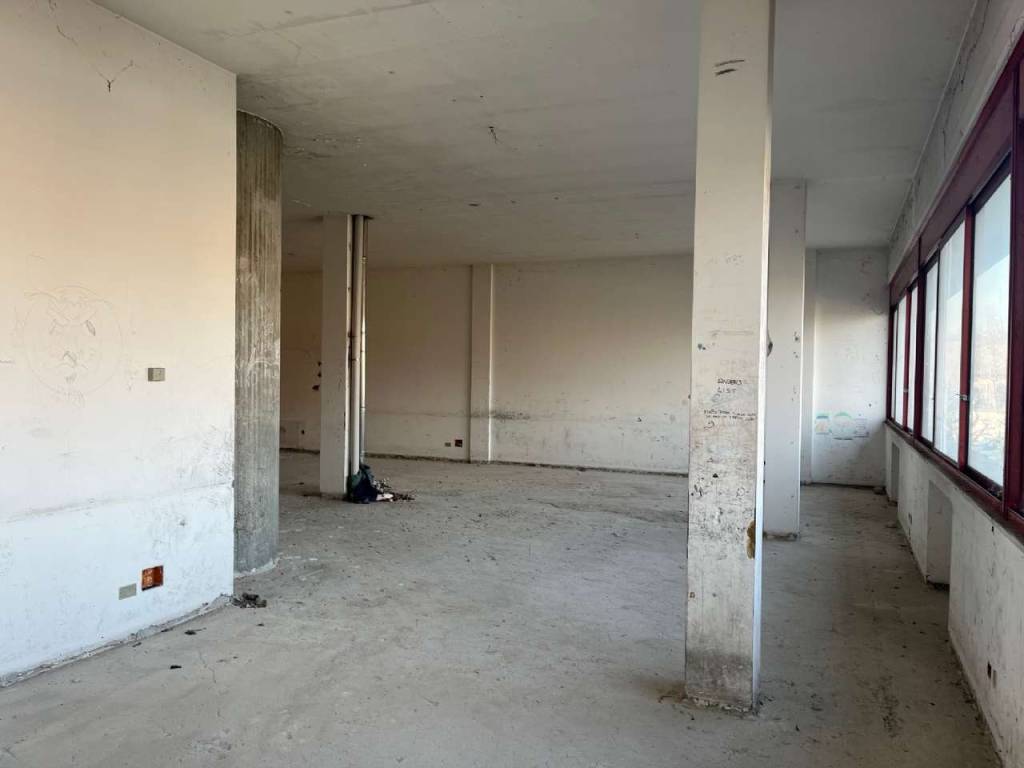 negozio in vendita a Sassuolo