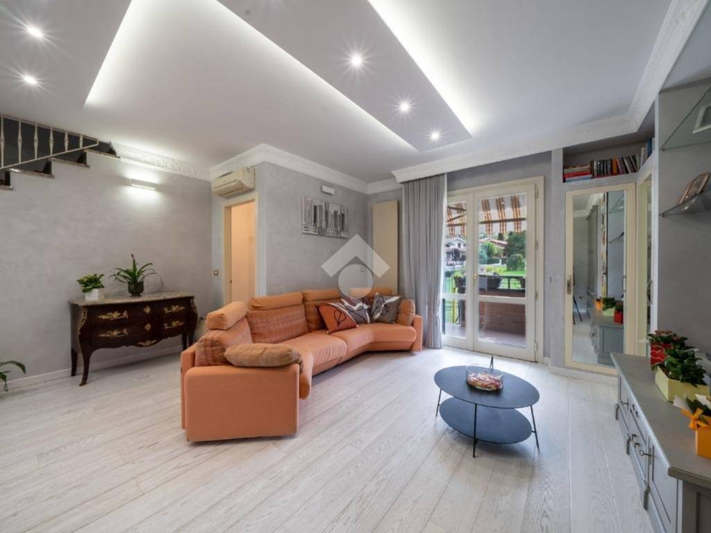 casa indipendente in vendita a Sassuolo in zona San Michele dei Mucchietti