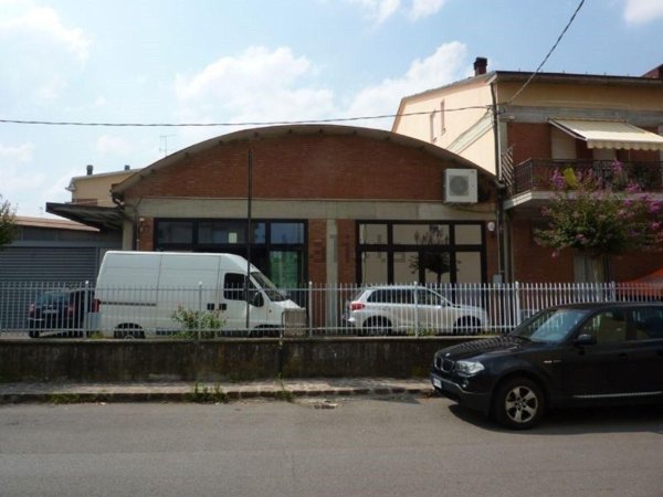 negozio in vendita a Sassuolo