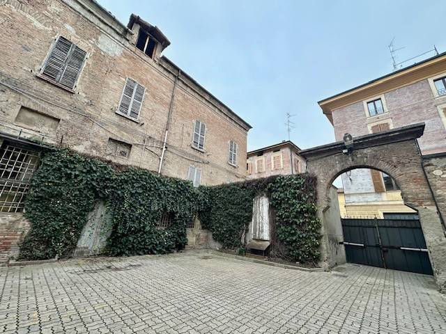 intera palazzina in vendita a Sassuolo