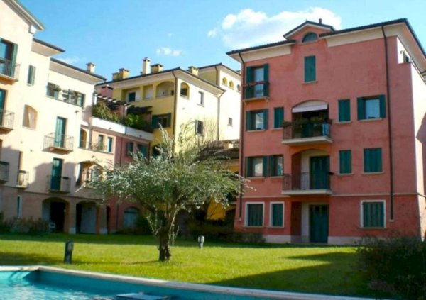 casa indipendente in vendita a Sassuolo in zona Centro Storico / San Giorgio