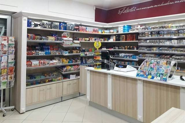 locale di sgombero in vendita a Sassuolo