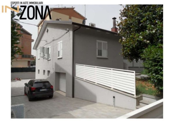 casa indipendente in vendita a Sassuolo