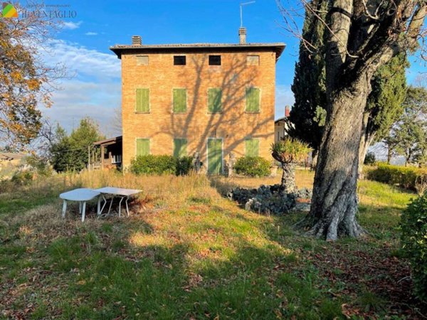 casa indipendente in vendita a Sassuolo in zona Montegibbio