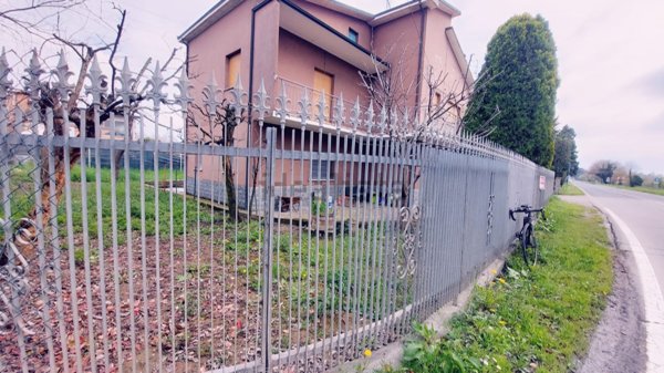 casa indipendente in vendita a Sassuolo