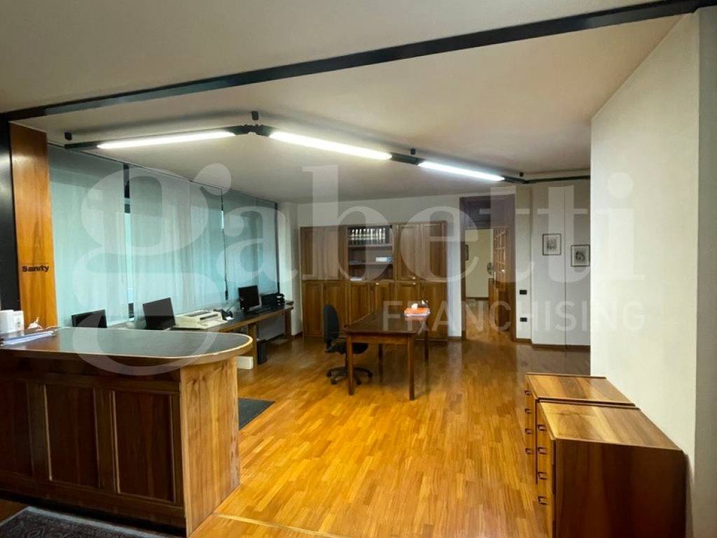ufficio in vendita a Sassuolo in zona Centro Storico / San Giorgio