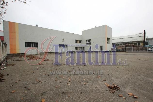 locale commerciale in vendita a Sassuolo