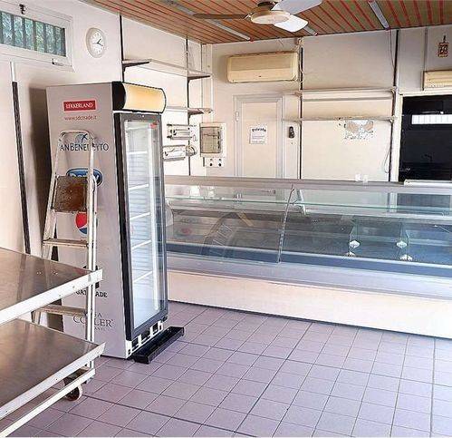 negozio in vendita a Sassuolo