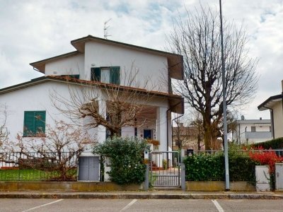 casa indipendente in vendita a Sassuolo