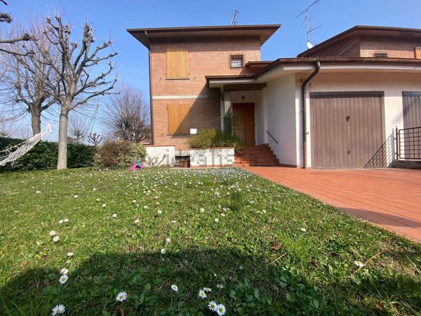 casa indipendente in vendita a Sassuolo