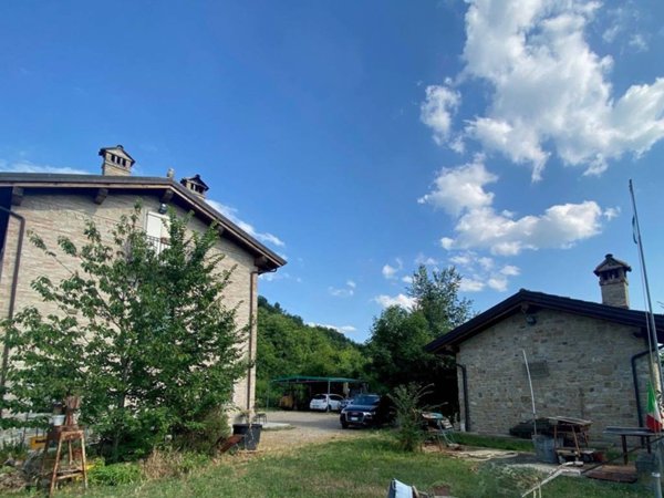 casa indipendente in vendita a Sassuolo in zona Montegibbio