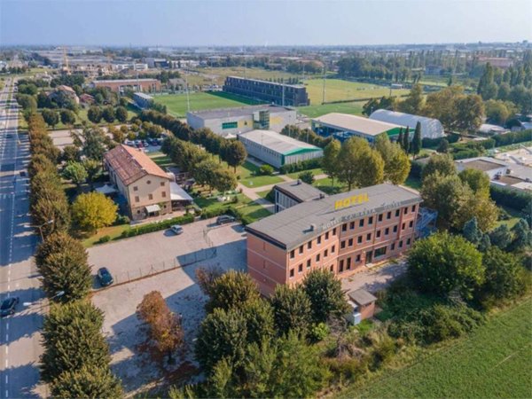 negozio in vendita a Sassuolo