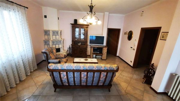 casa indipendente in vendita a Sassuolo in zona Centro Storico / San Giorgio