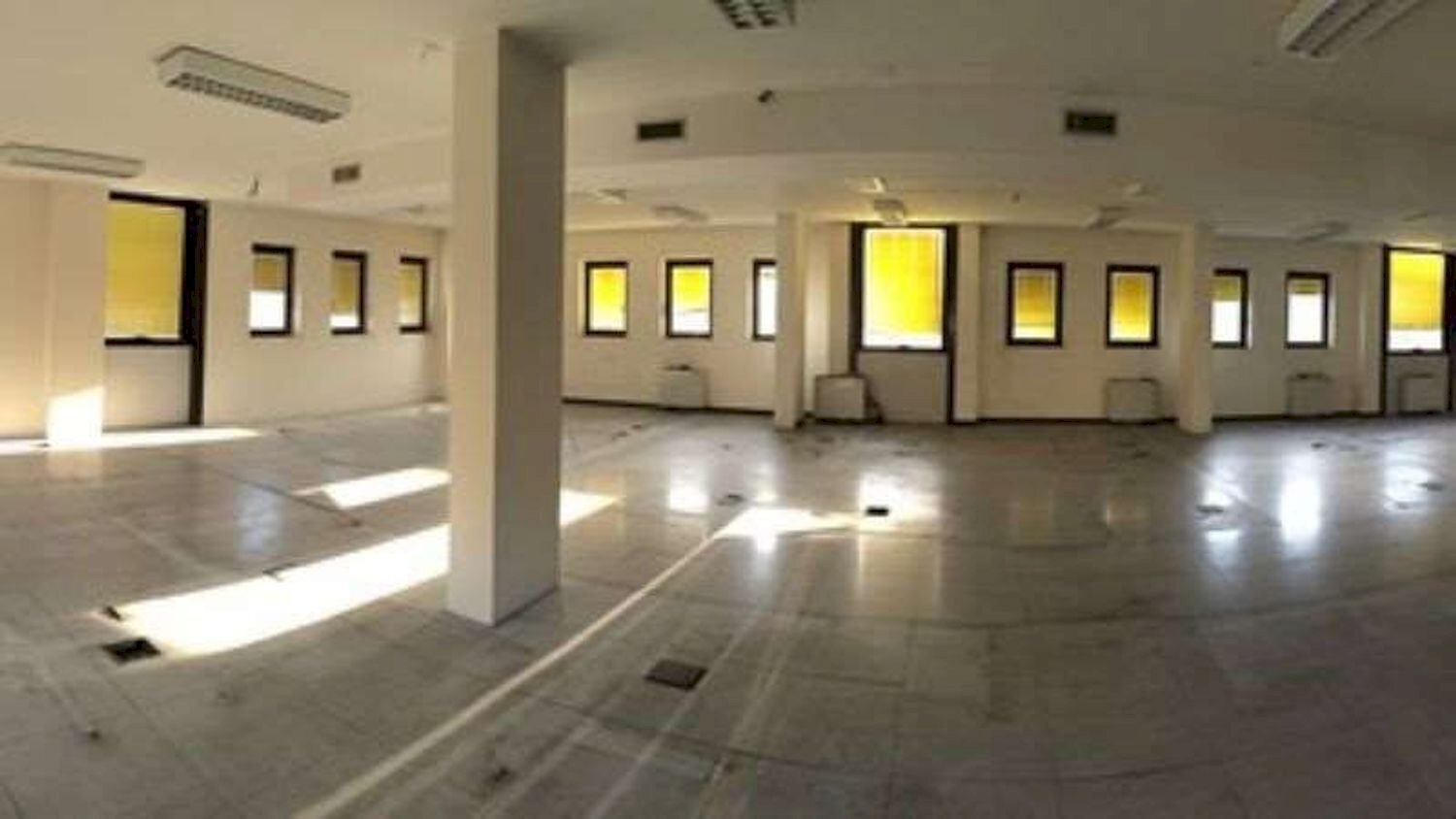 locale commerciale in vendita a Sassuolo