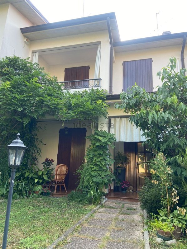 casa indipendente in vendita a Sassuolo