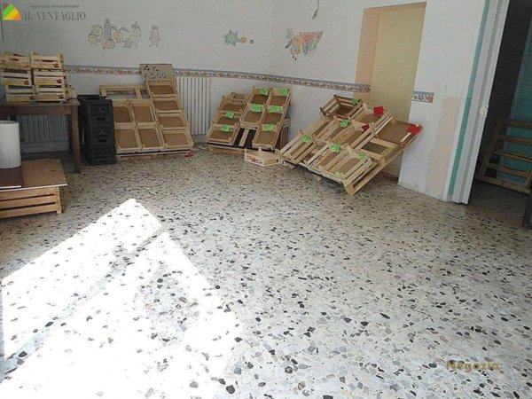negozio in vendita a Sassuolo