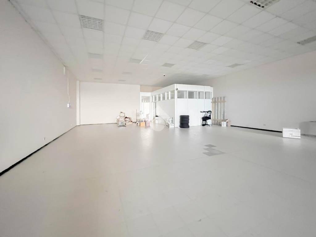 negozio in vendita a Sassuolo