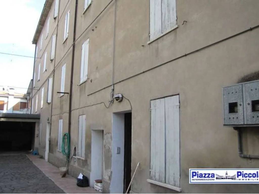 intera palazzina in vendita a Sassuolo in zona Centro Storico / San Giorgio