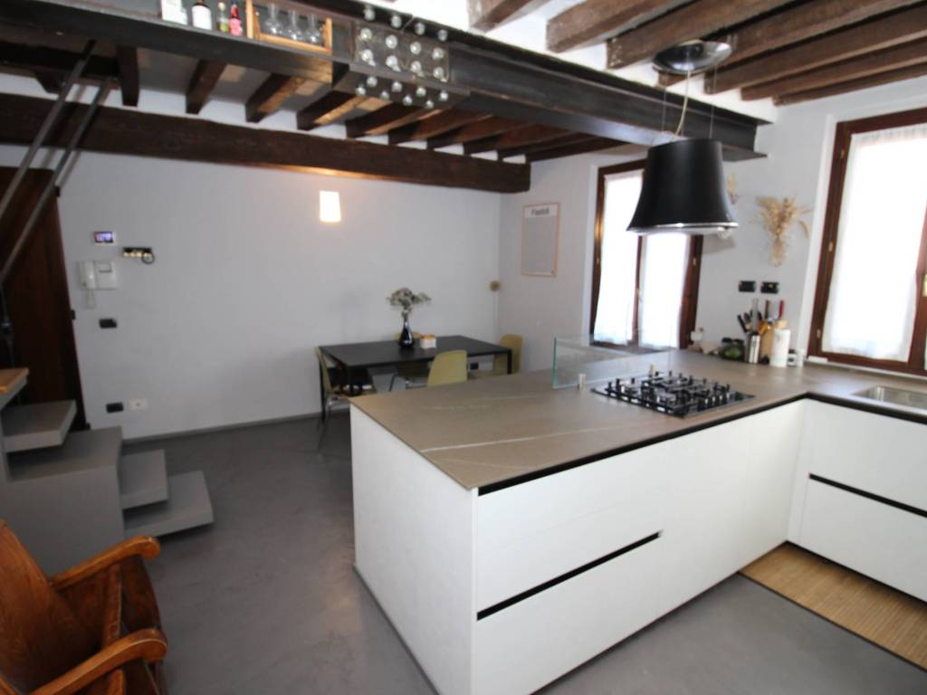 appartamento in vendita a Sassuolo in zona Centro Storico / San Giorgio