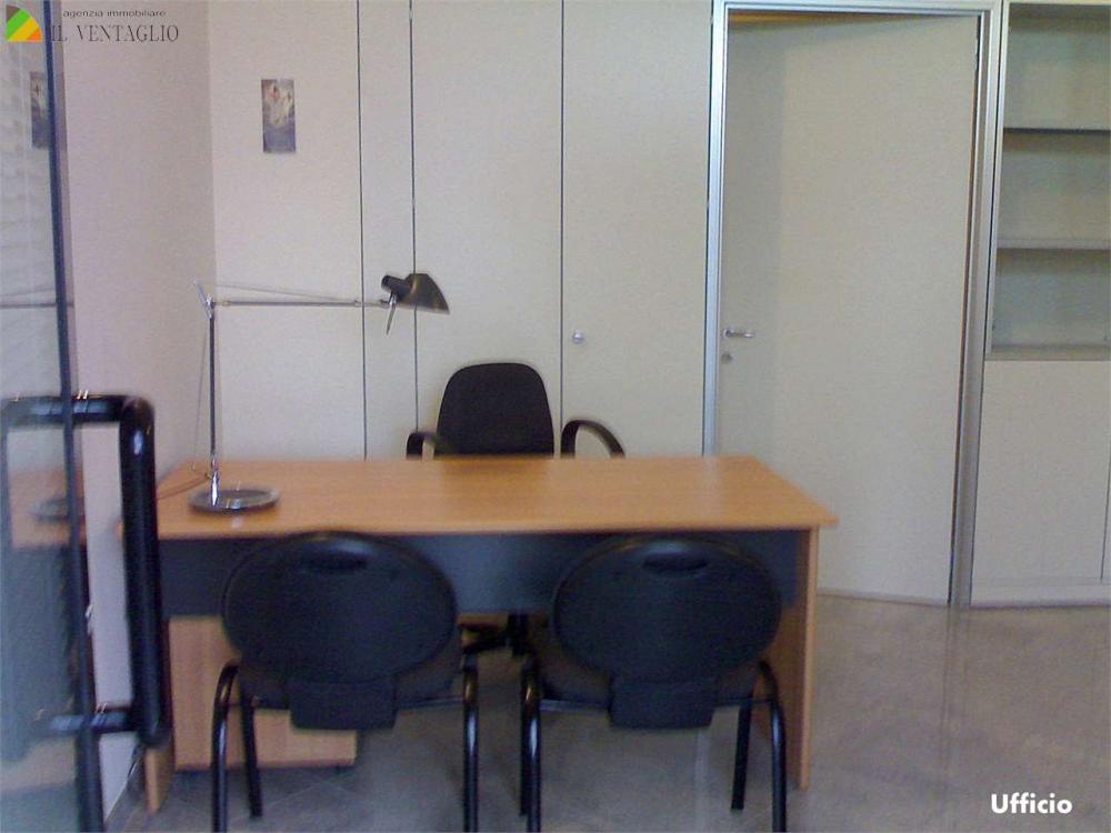 negozio in vendita a Sassuolo