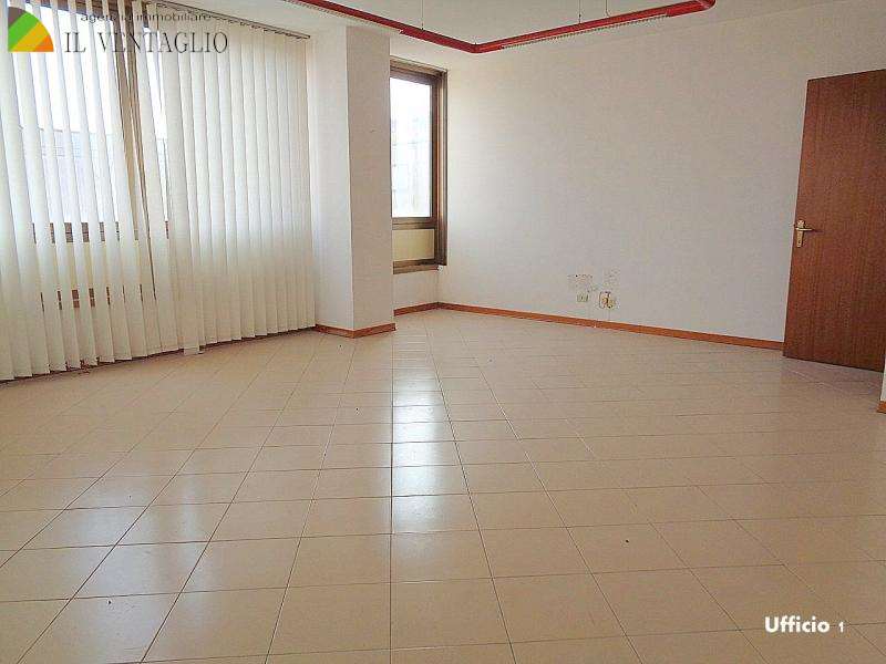 ufficio in vendita a Sassuolo