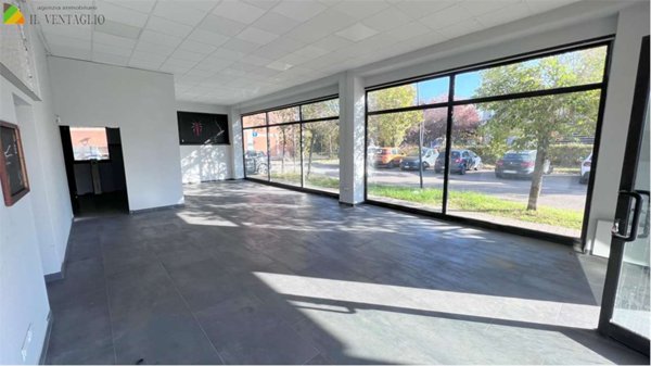 negozio in vendita a Sassuolo