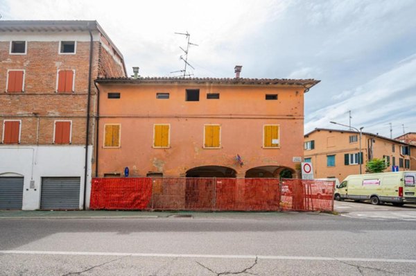 casa indipendente in vendita a Sassuolo in zona Centro Storico / San Giorgio