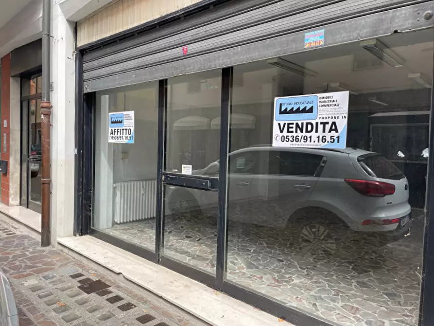 negozio in vendita a Sassuolo in zona Centro Storico / San Giorgio