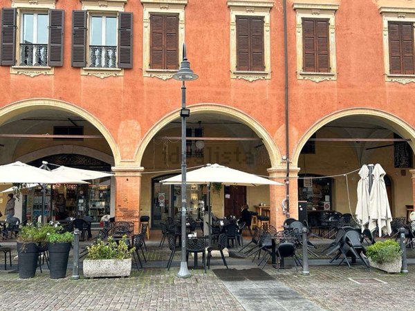 negozio in vendita a Sassuolo in zona Centro Storico / San Giorgio