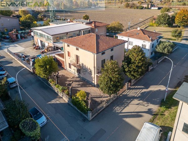 casa indipendente in vendita a Sassuolo in zona Centro Storico / San Giorgio
