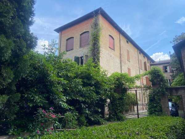 casa indipendente in vendita a Sassuolo in zona Centro Storico / San Giorgio