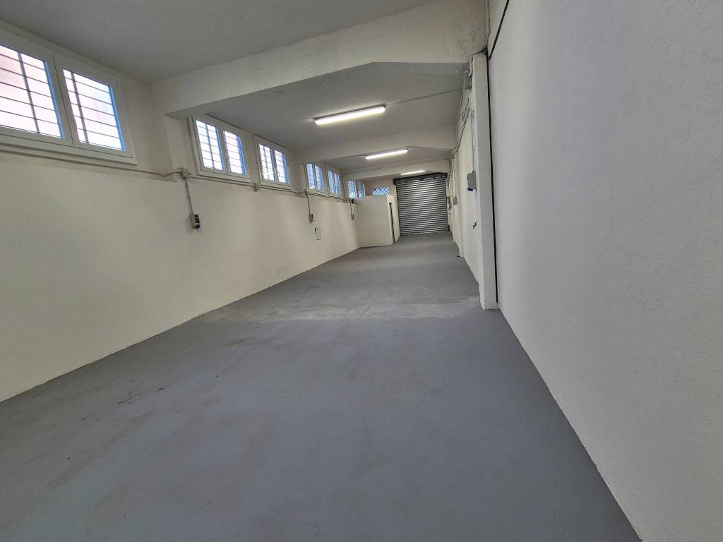 negozio in vendita a Sassuolo